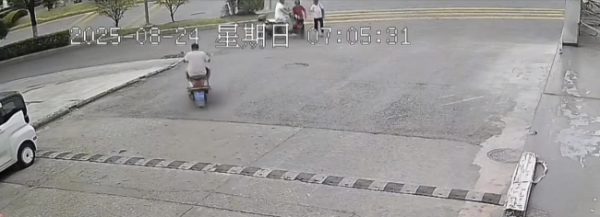 云资管 男子骑电动车撞倒两名八旬老人逃逸 肇事者仍在逃