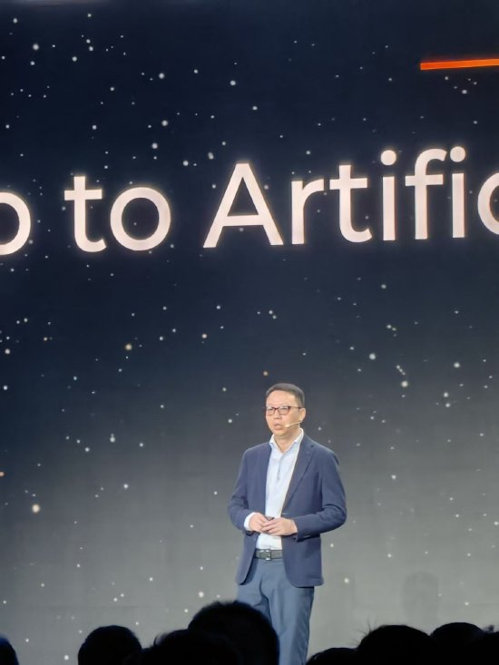 汇操盘 阿里吴泳铭：AGI只是起点，终极目标是超级人工智能